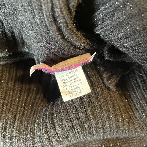 Vtg 80s Black and silver sparkly turn down collar oversize sweater . - Picture 10 of 10